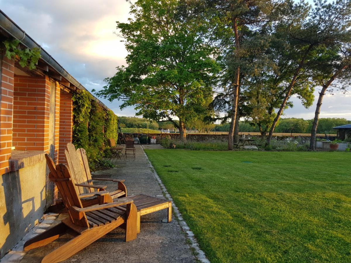 Bed and Breakfast Le Puits De La Foltiere Azay-sur-Cher Exterior foto