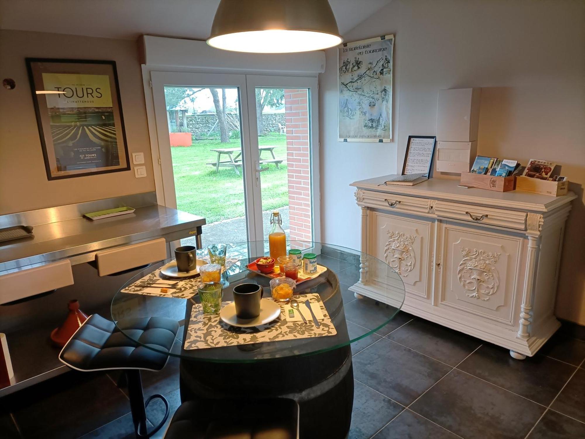 Bed and Breakfast Le Puits De La Foltiere Azay-sur-Cher Exterior foto